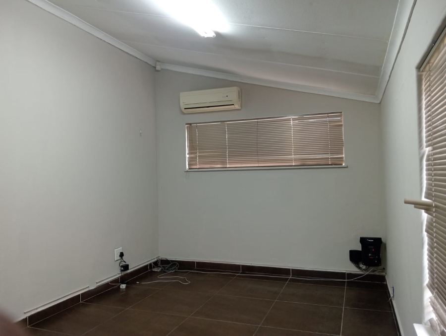 To Let Commercial Property for Rent in Rustenburg Central North West